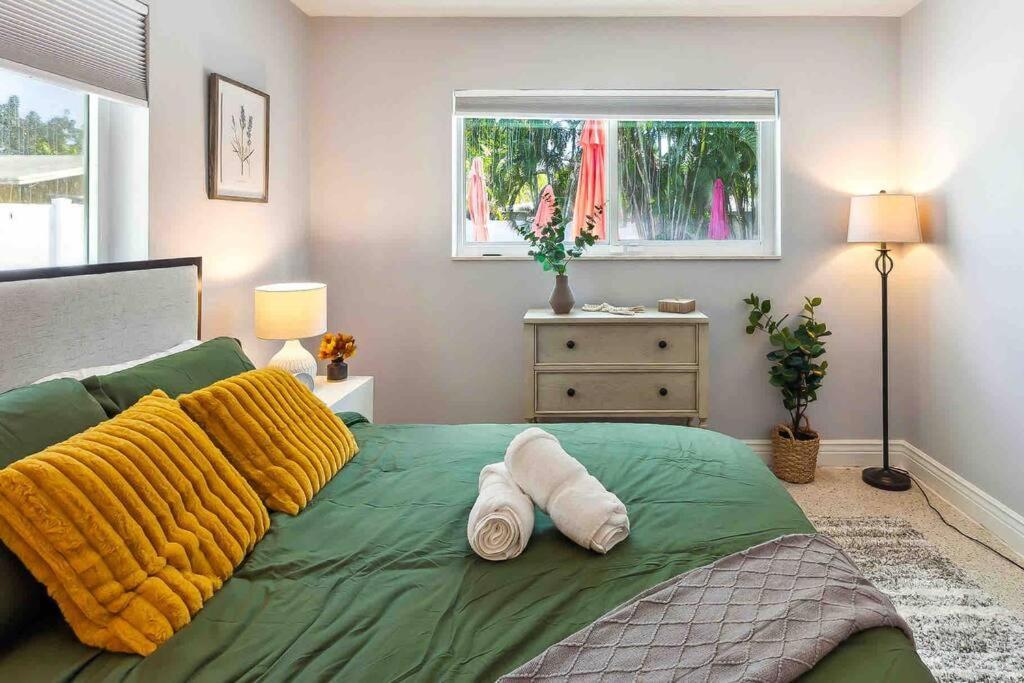 Private Oasis With Pool Near Beaches, Dining & Las Olas Fort Lauderdale Luaran gambar