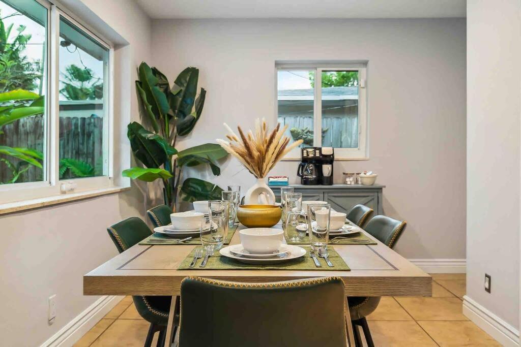 Private Oasis With Pool Near Beaches, Dining & Las Olas Fort Lauderdale Luaran gambar